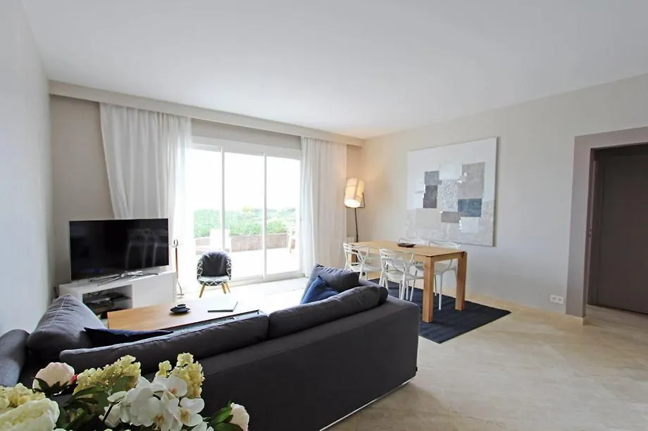 Bel Appartement Sur La Plage Grimaud